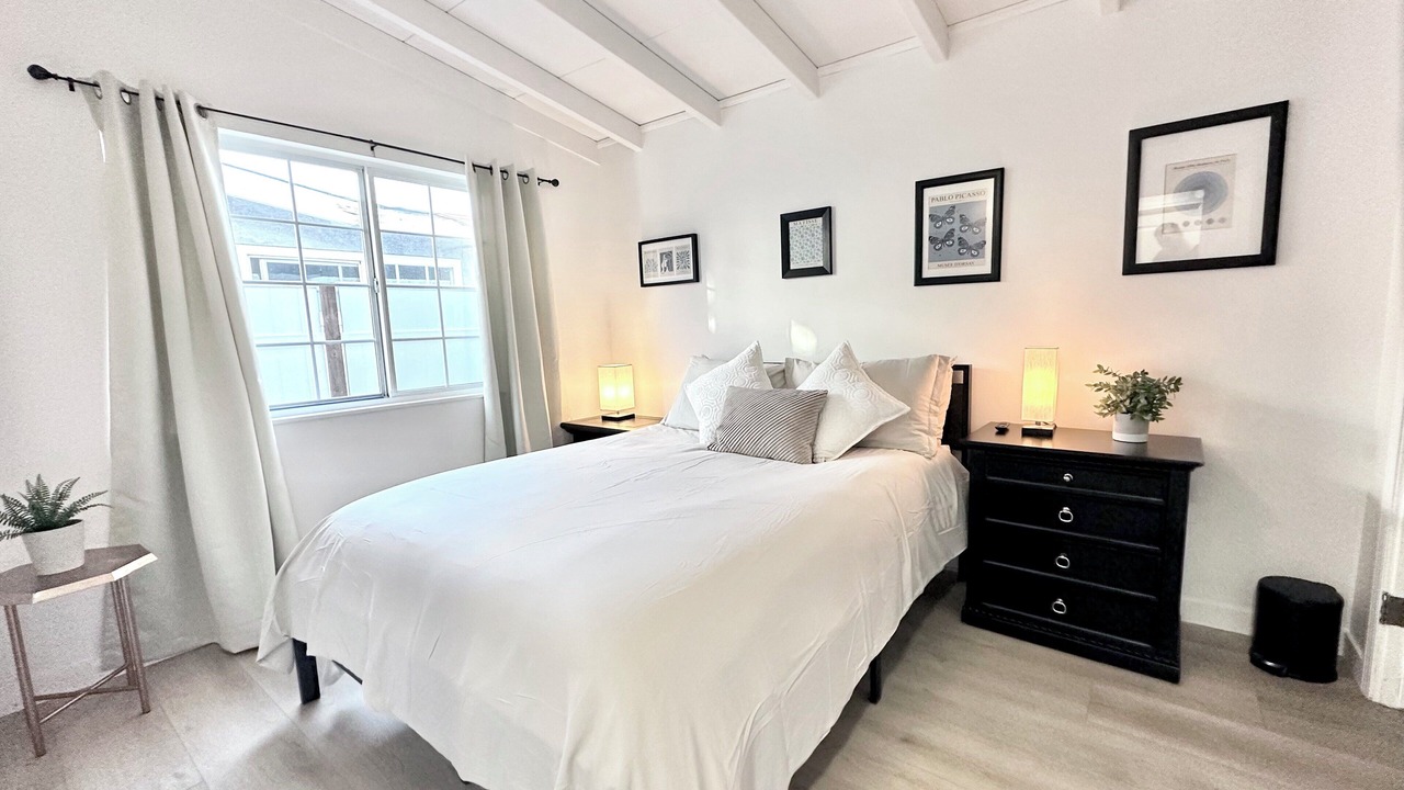 Photo of Bedroom in Santa Ana