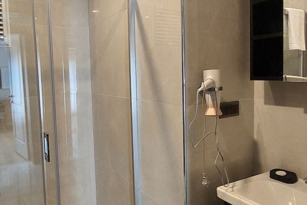 Photo of Bathroom in Lara