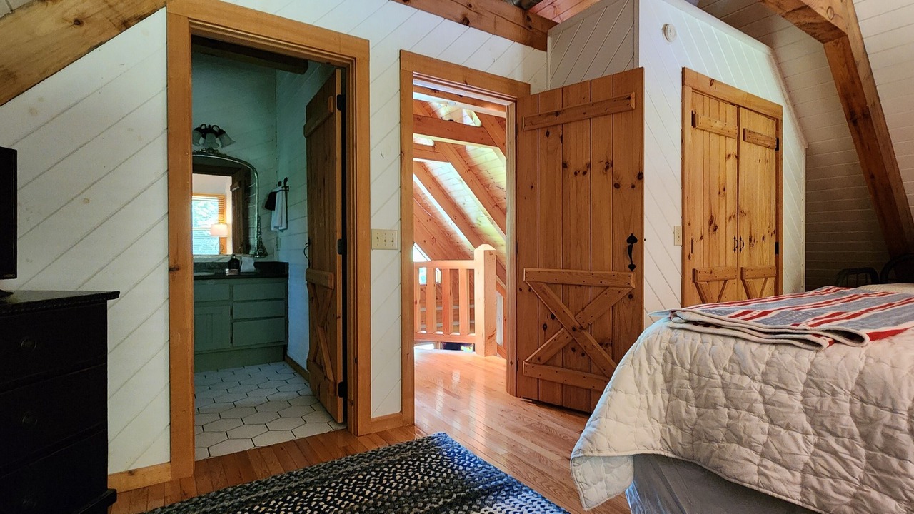 Photo of Bedroom in Cherokee