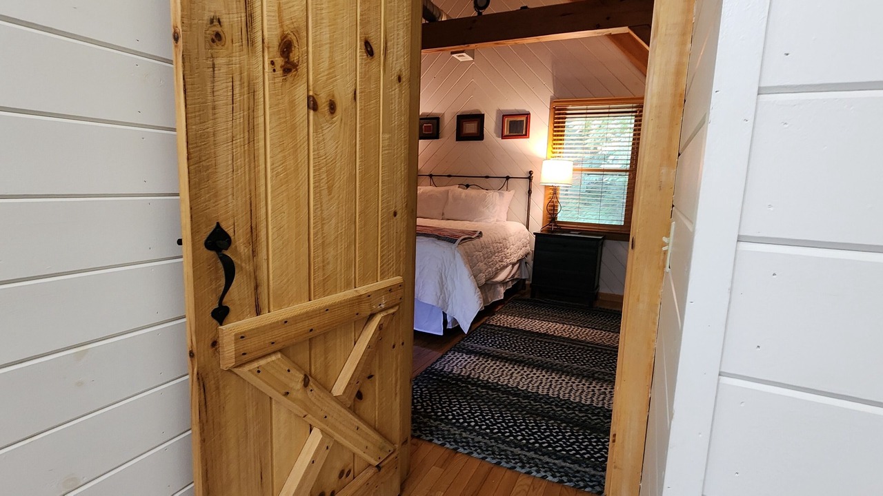 Photo of Bedroom in Cherokee