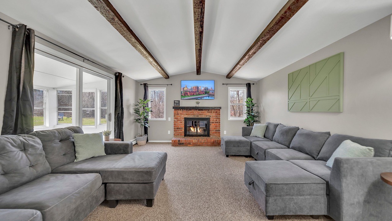 Photo of Livingroom in Athol Springs