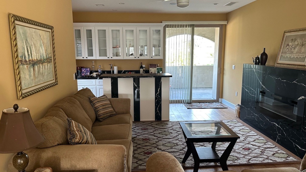 Photo of Livingroom in Los Cerritos