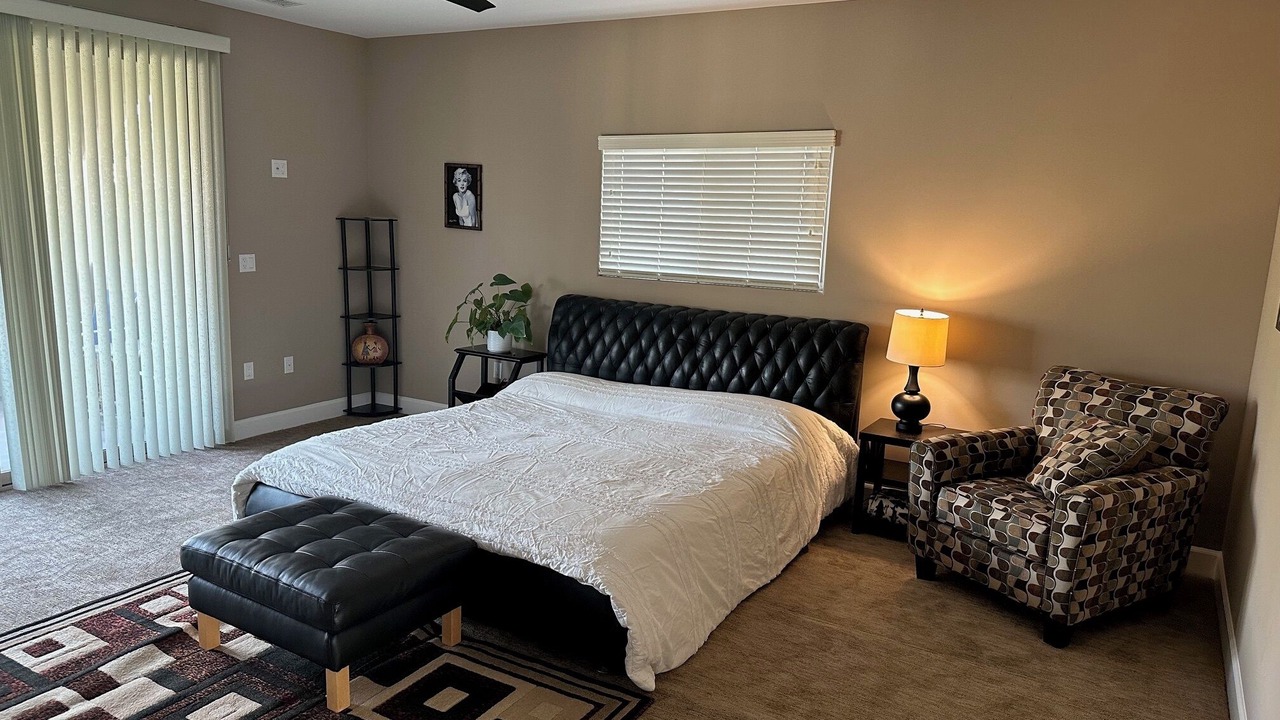 Photo of Bedroom in Los Cerritos