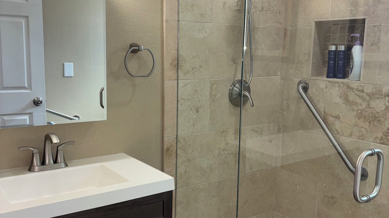 Photo of Bathroom in Thousand Oaks