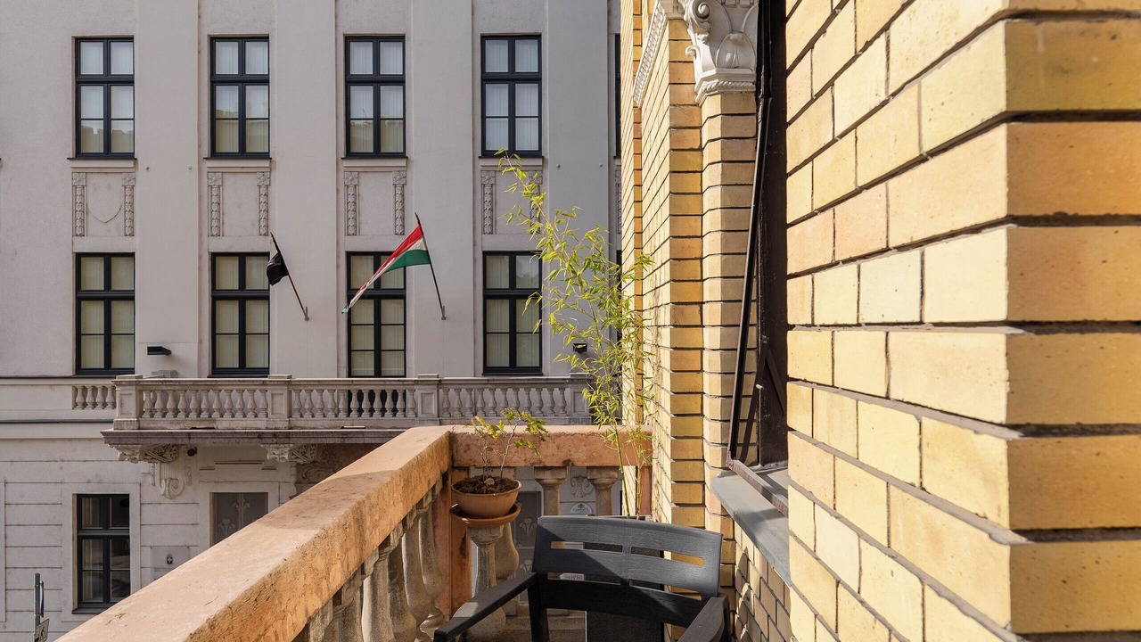 Photo of Outdoor in Palace District