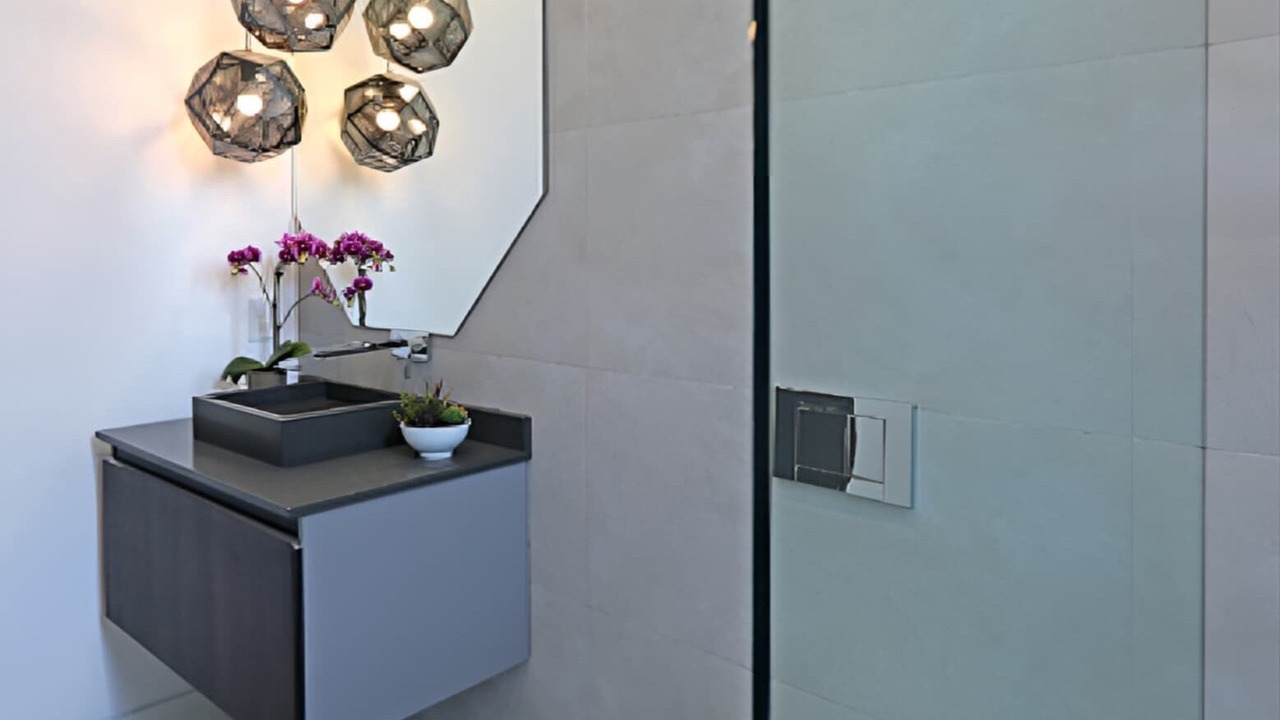 Photo of Bathroom in Melrose