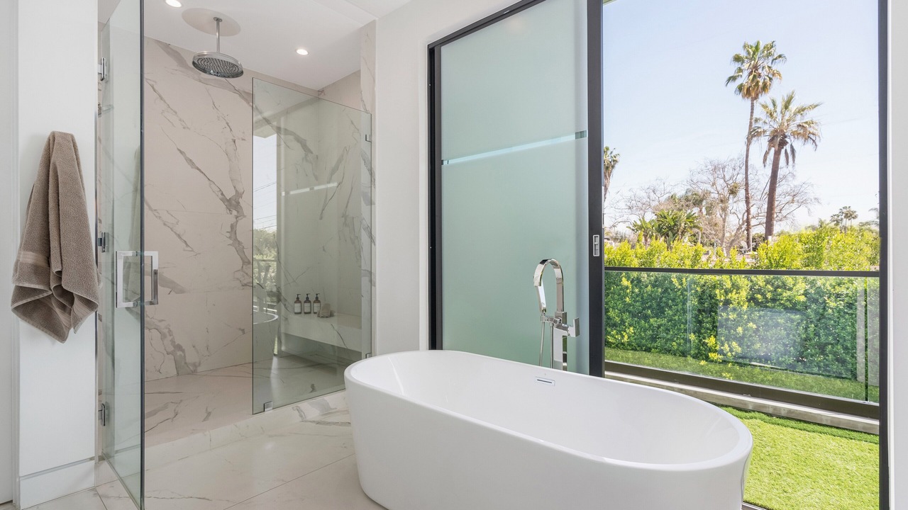 Photo of Bathroom in Los Angeles