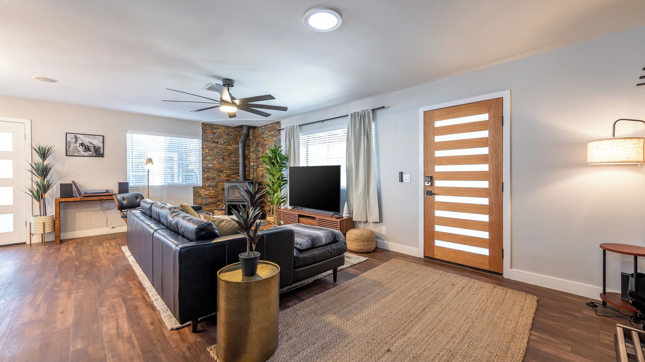 Photo of Livingroom in Big Bear City
