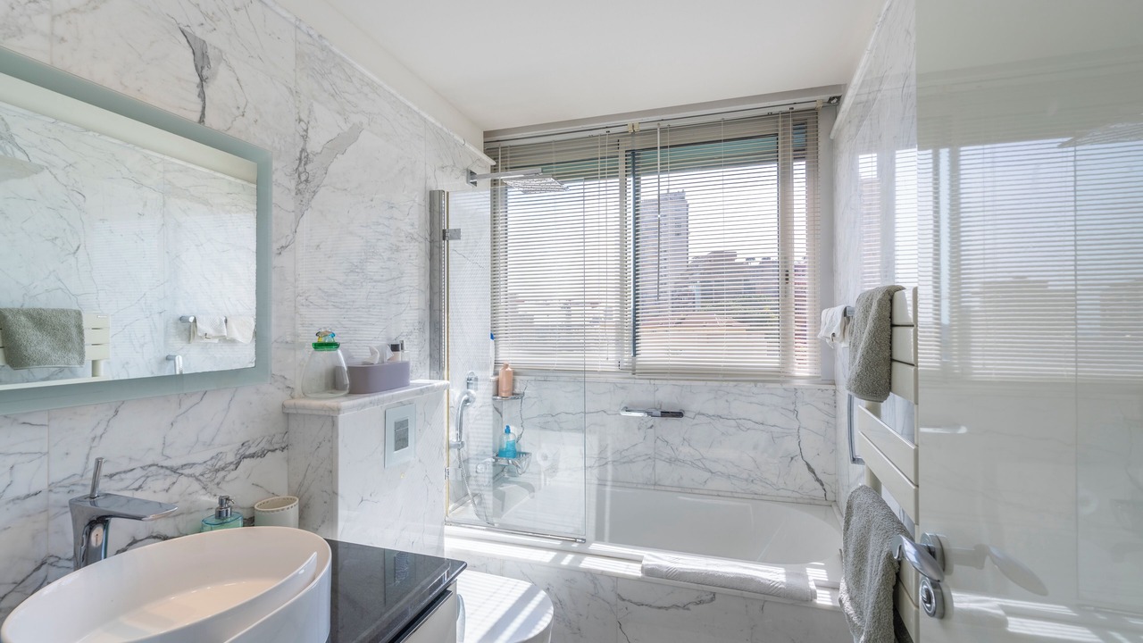 Photo of Bathroom in La Rousse