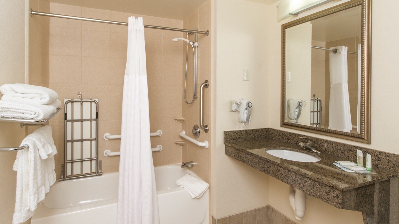 Photo of Bathroom in West Seneca