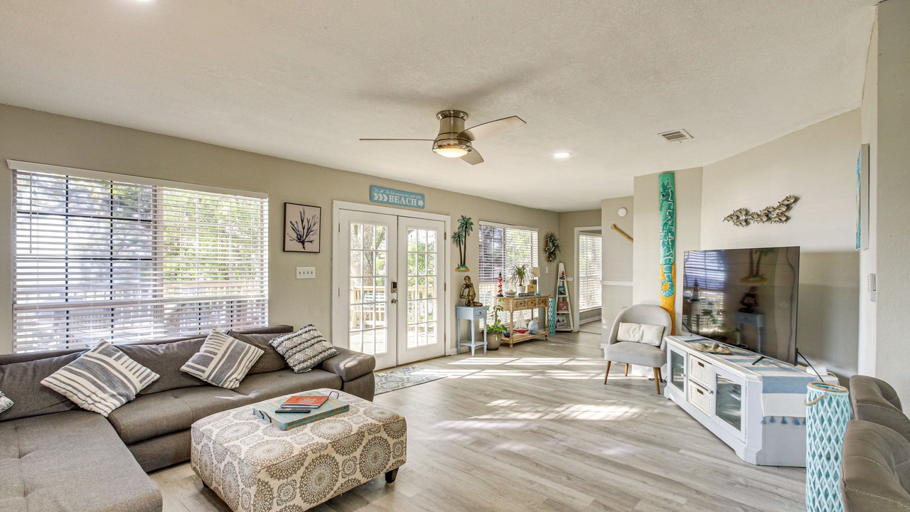 Photo of Livingroom in Florida Panhandle