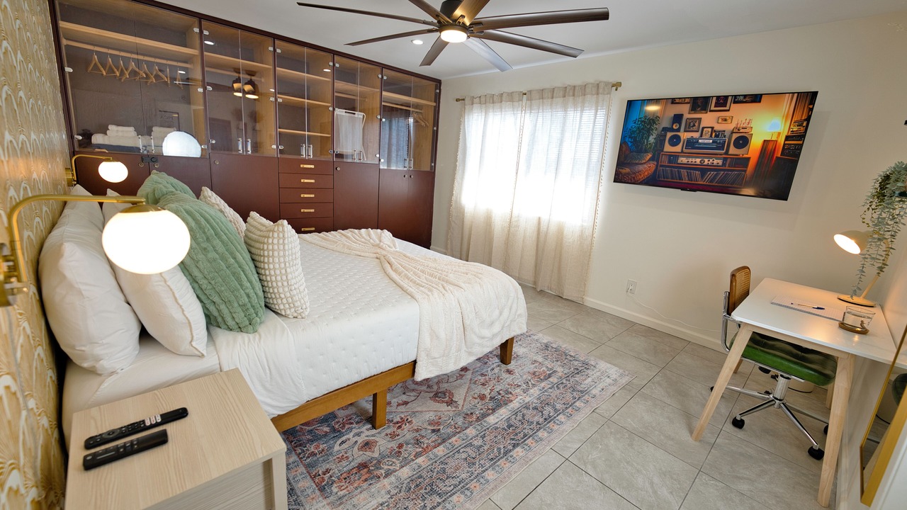 Photo of Bedroom in Hawthorne