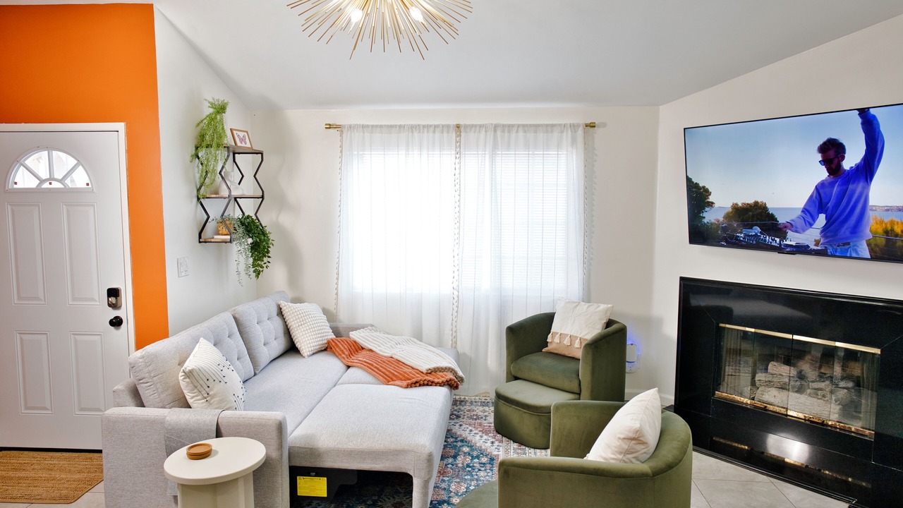 Photo of Livingroom in Hawthorne