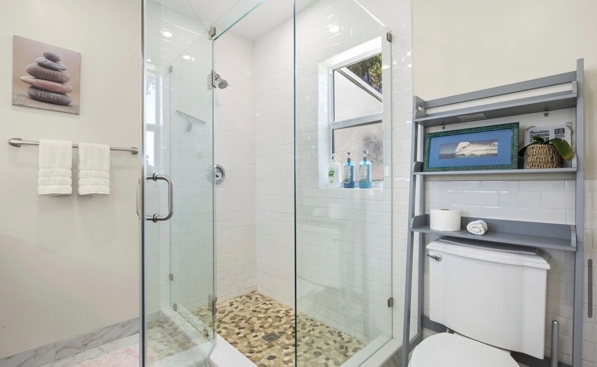Photo of Bathroom in Royal Poinciana