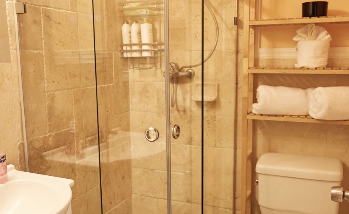 Photo of Bathroom in Royal Poinciana