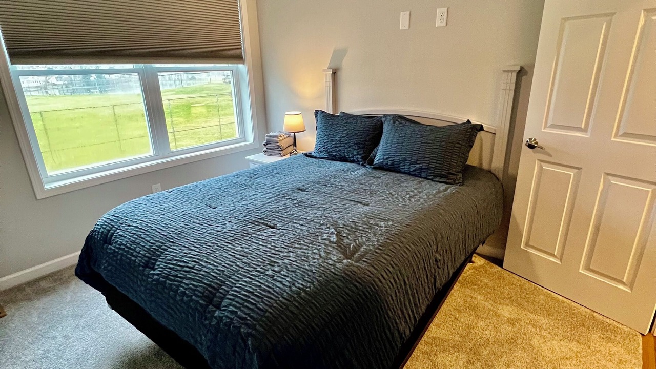 Photo of Bedroom in Lake Erie Beach