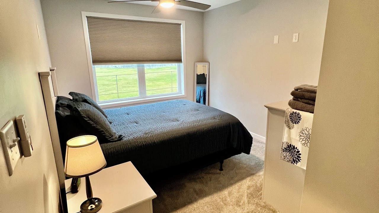 Photo of Bedroom in Lake Erie Beach