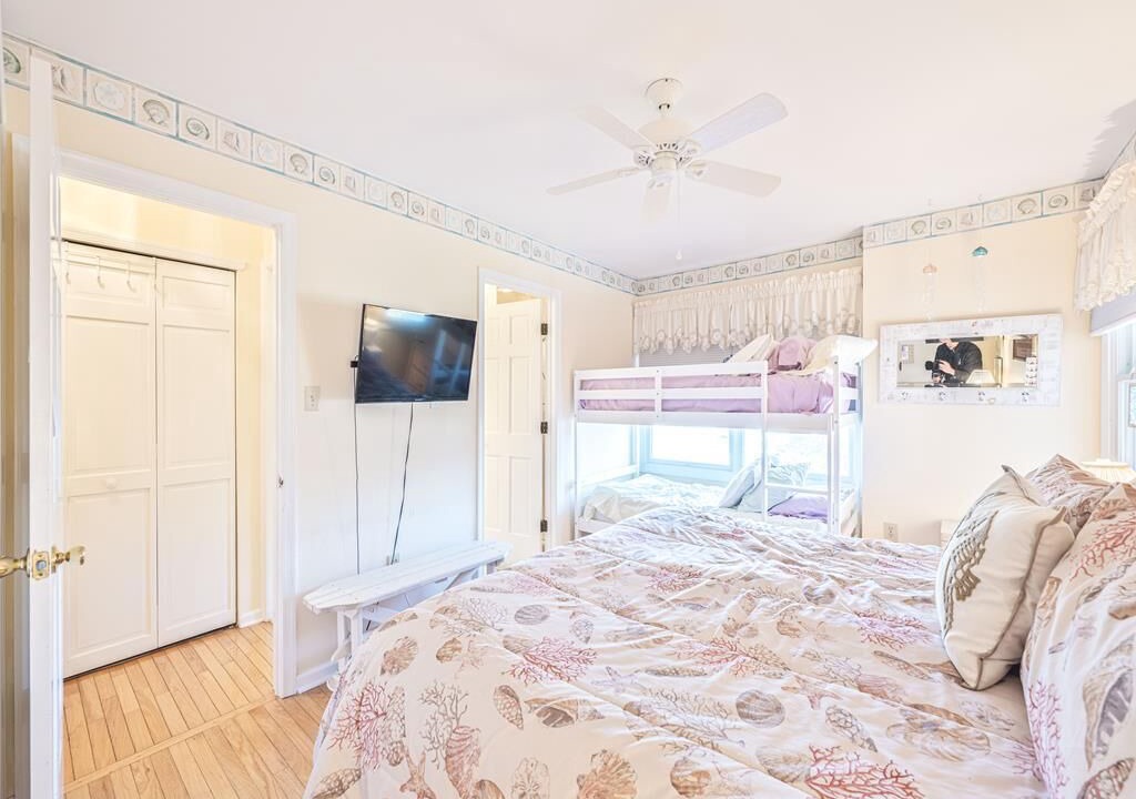 Photo of Bedroom in Admiral Estates