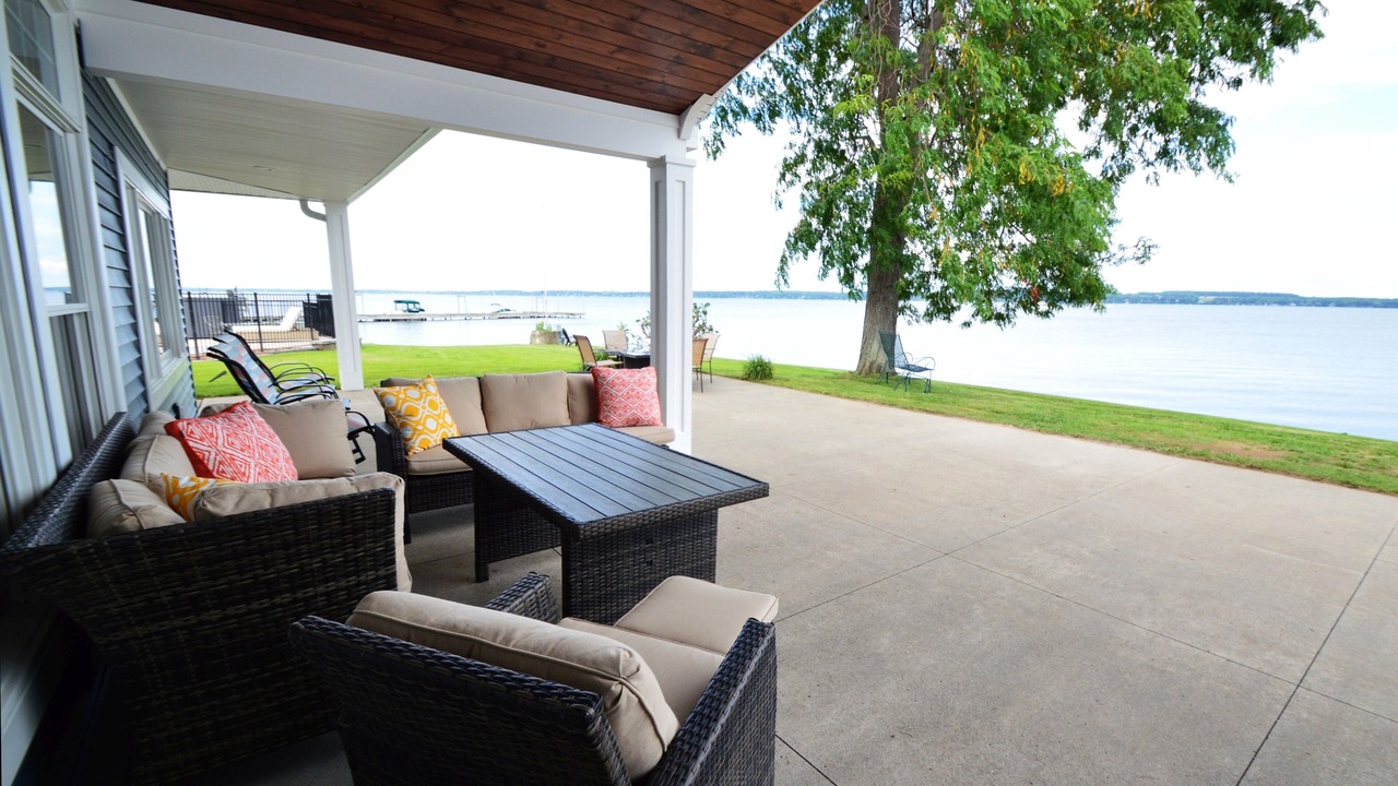 Photo of Patio Balcony in Oaks Corners