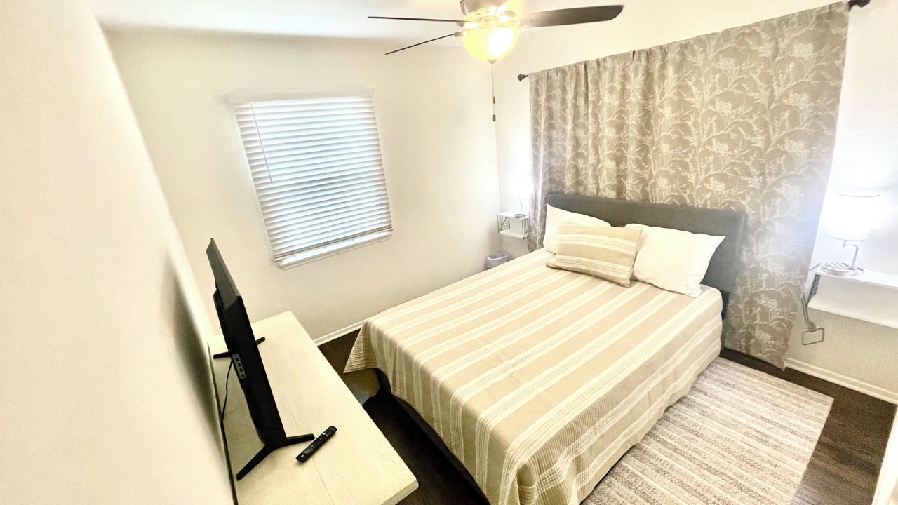 Photo of Bedroom in Inglewood