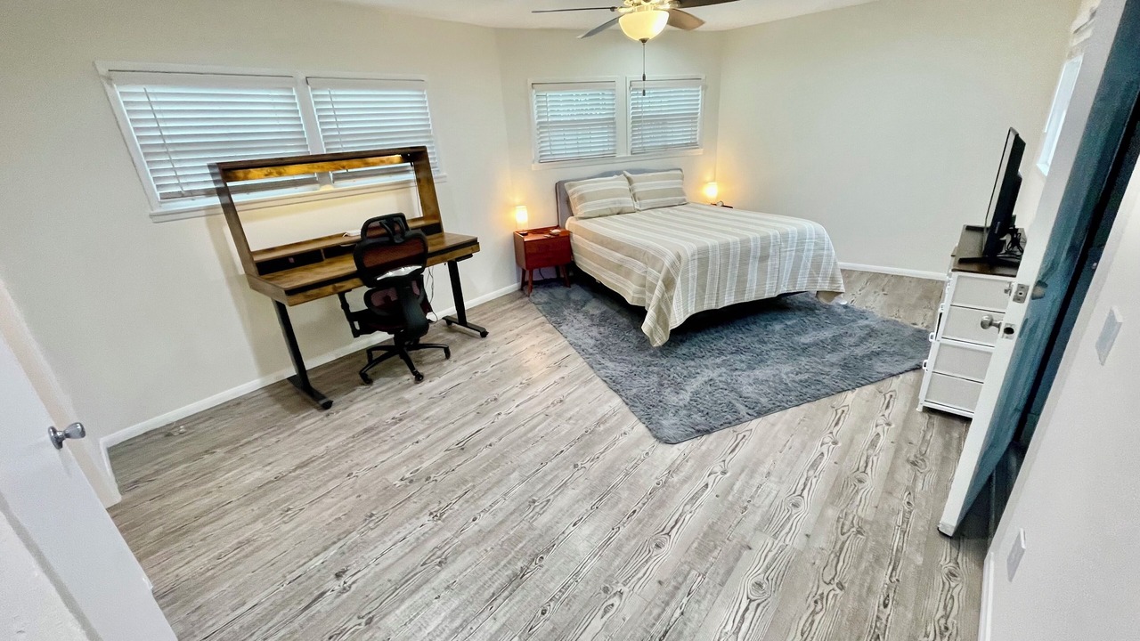 Photo of Bedroom in Inglewood