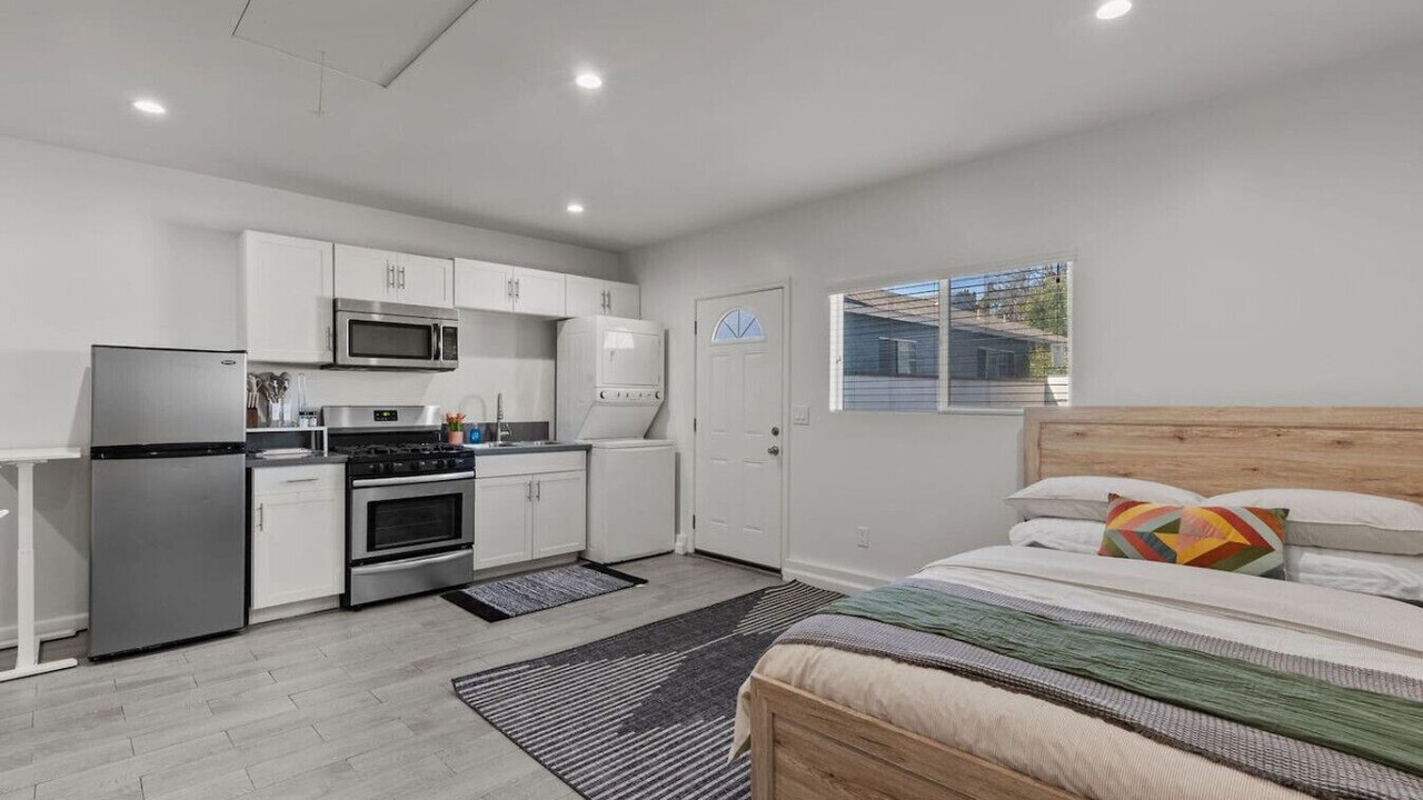 Photo of Bedroom in Valley Village