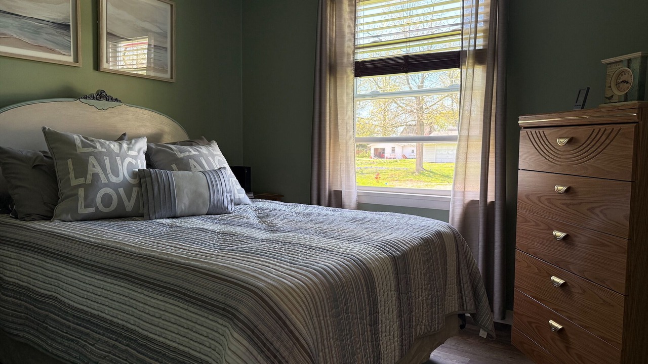 Photo of Bedroom in Ashtabula