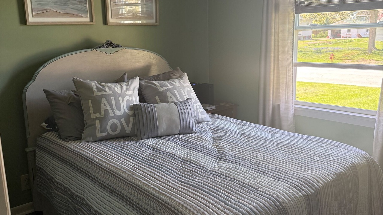 Photo of Bedroom in Ashtabula