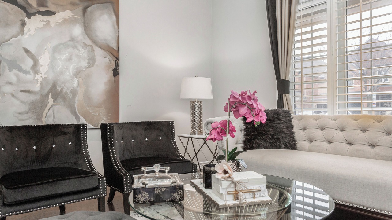 Photo of Livingroom in Churchill Meadows