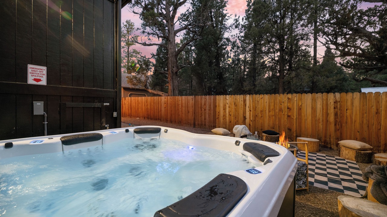 Photo of Outdoor in Woodlands