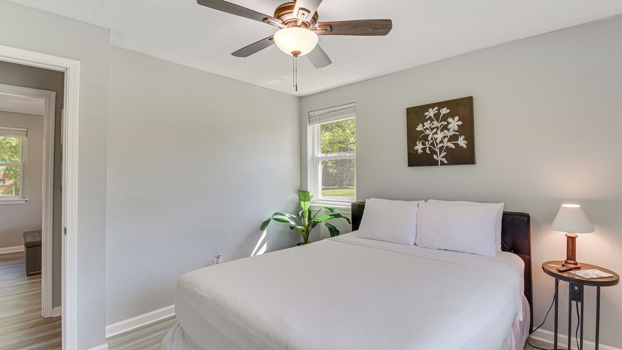 Photo of Bedroom in Foley
