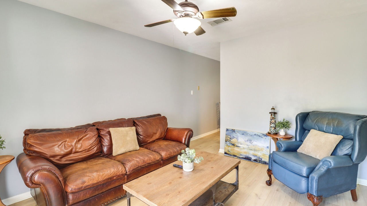 Photo of Livingroom in Brookhaven