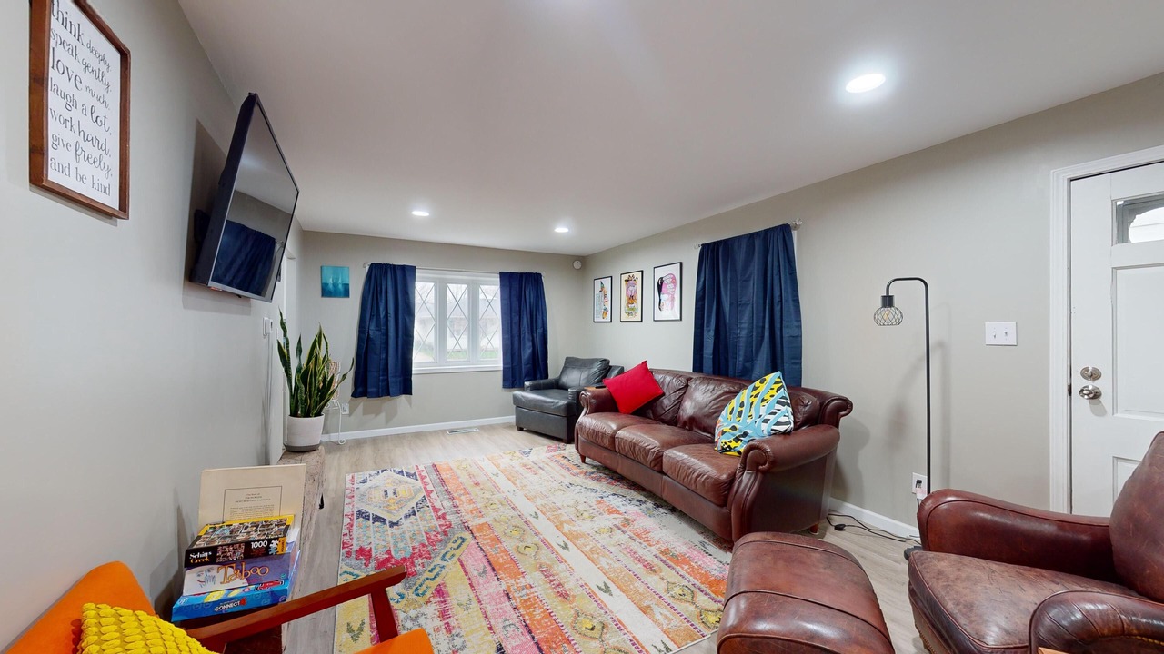 Photo of Livingroom in Erie