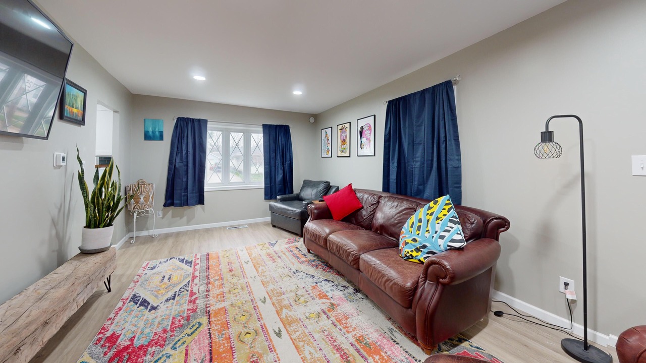Photo of Livingroom in Erie