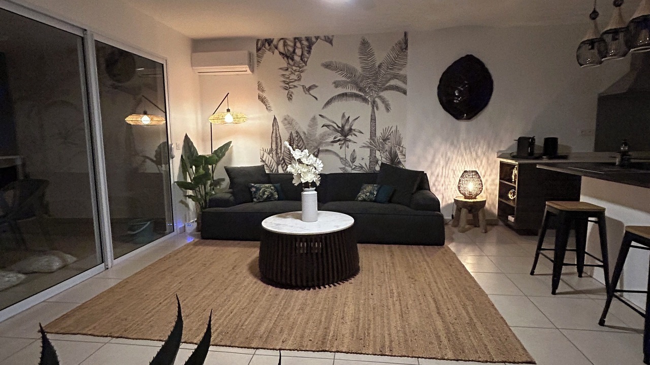 Photo of Livingroom in Faaa