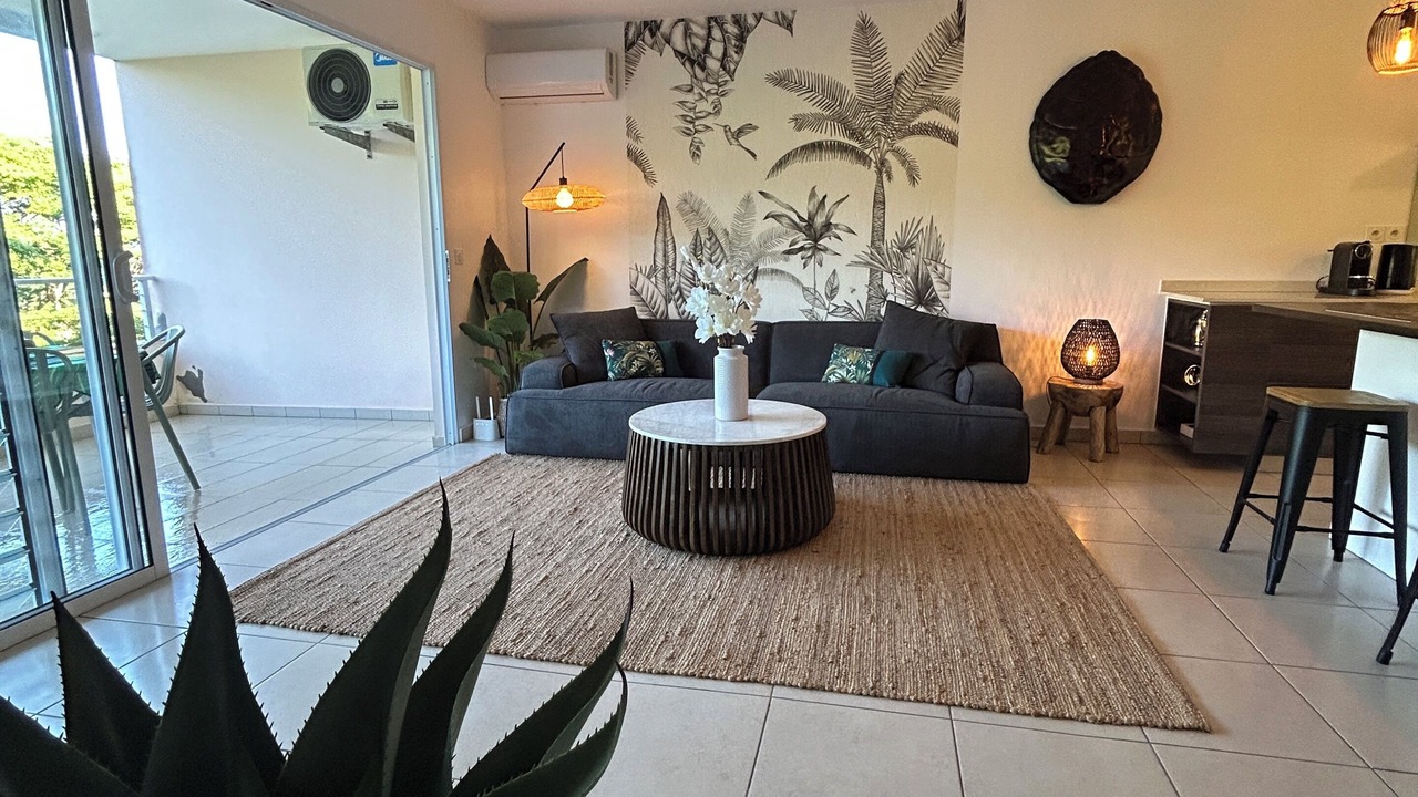 Photo of Livingroom in Faaa