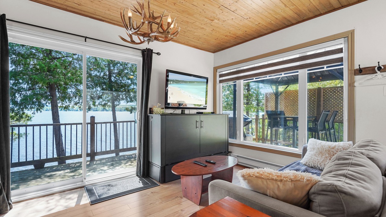 Photo of Livingroom in Adstock