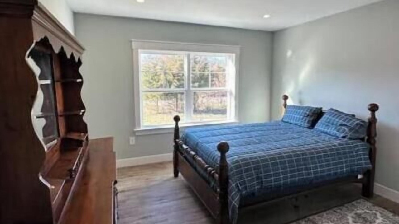 Photo of Bedroom in Kelleys Island