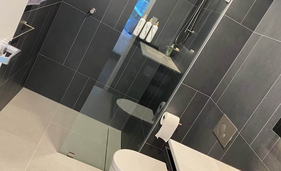 Photo of Bathroom in Reid