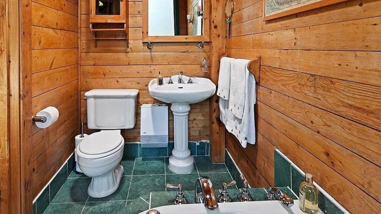 Photo of Bathroom in Pointe-au-Pic