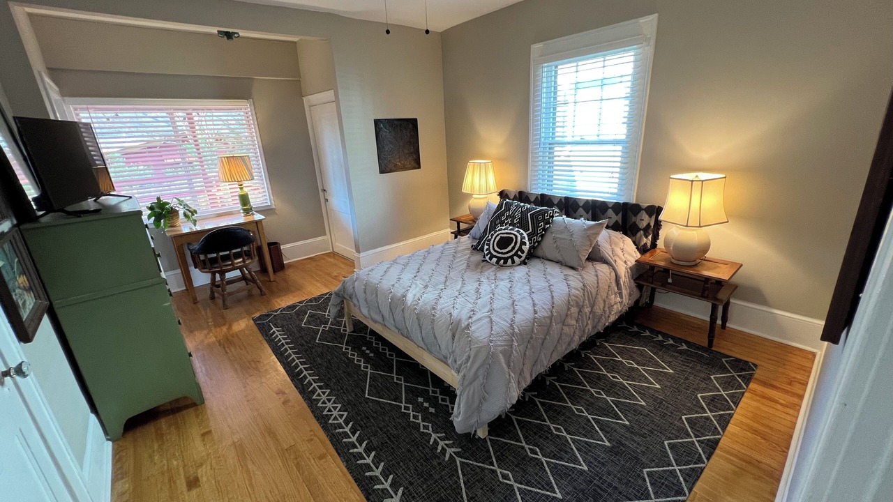 Photo of Bedroom in Plaza Midwood