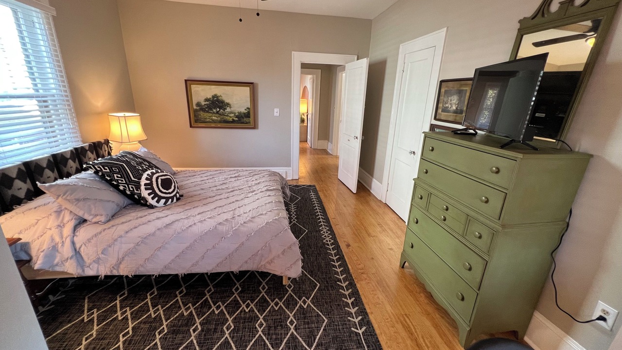 Photo of Bedroom in Plaza Midwood
