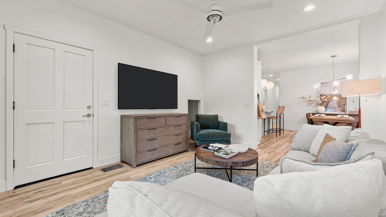 Photo of Livingroom in Downtown Sacramento