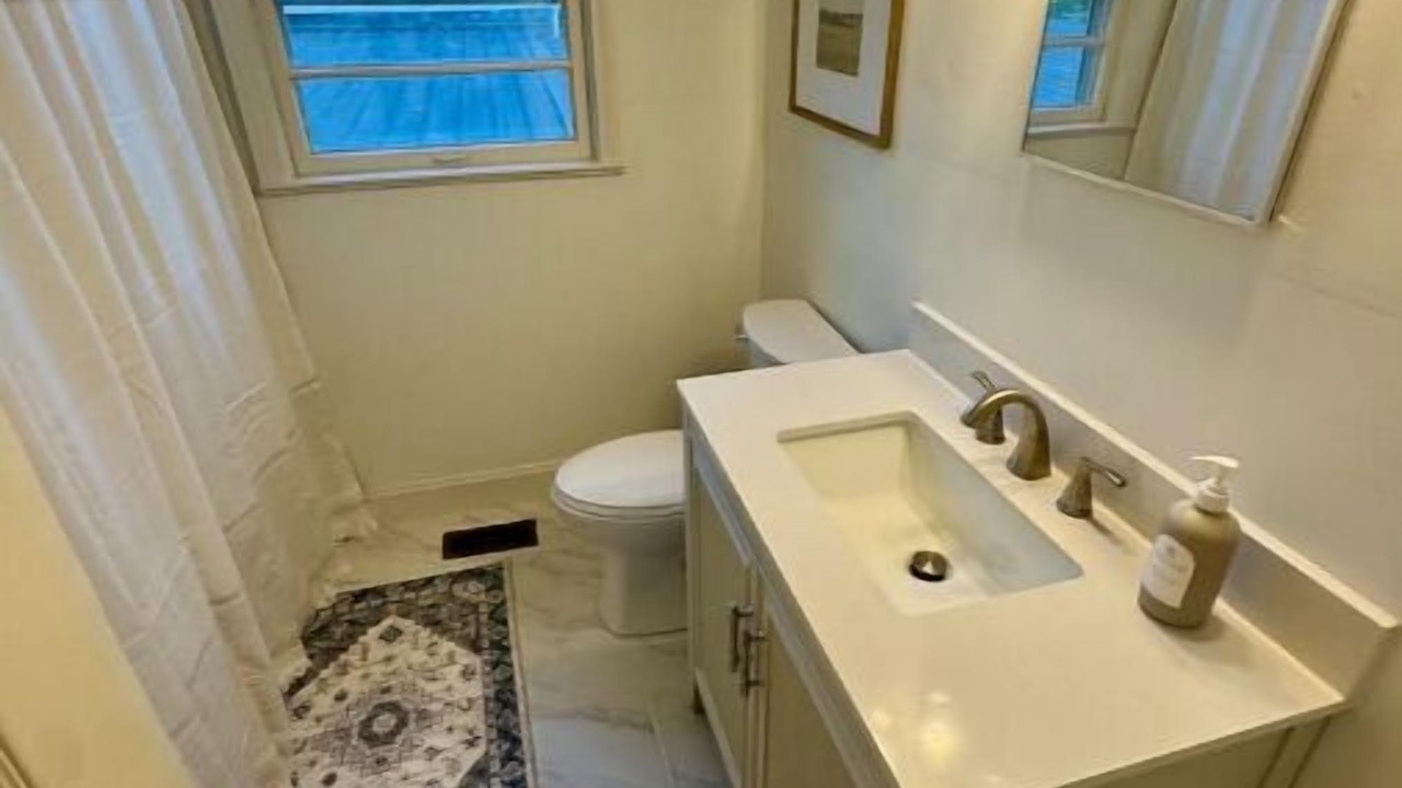 Photo of Bathroom in Tuscaloosa