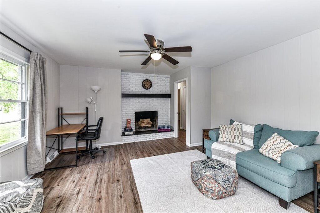 Photo of Livingroom in Unionville