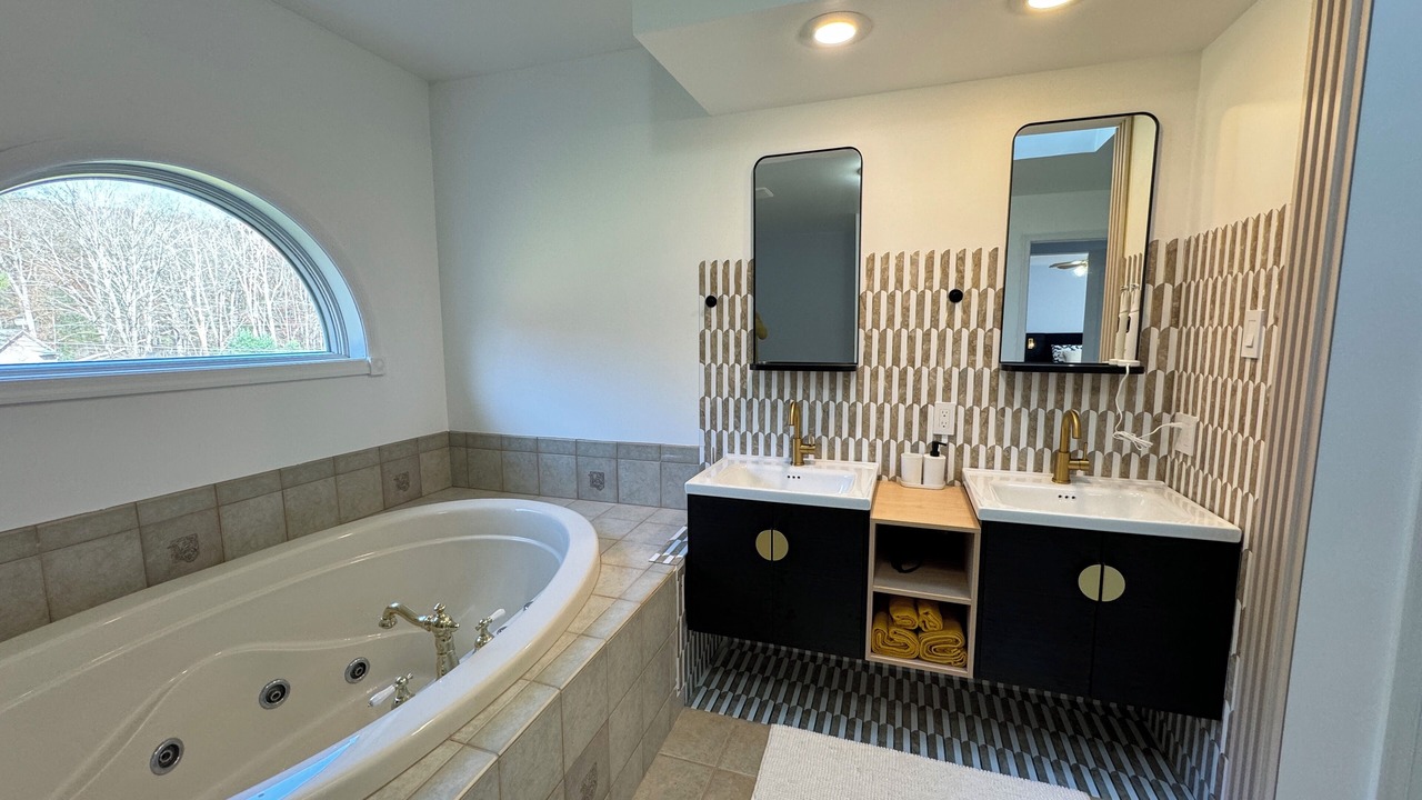 Photo of Bathroom in Cuddebackville