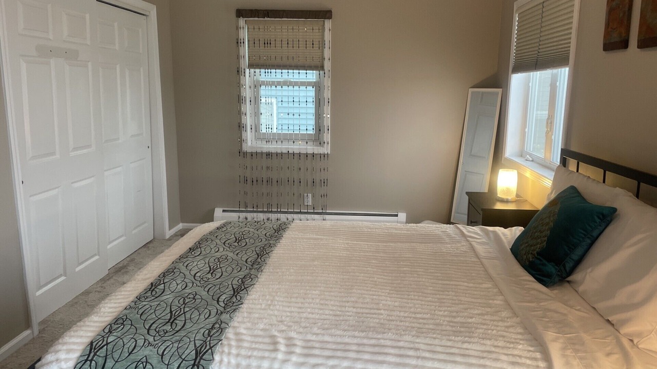 Photo of Bedroom in Lakeville