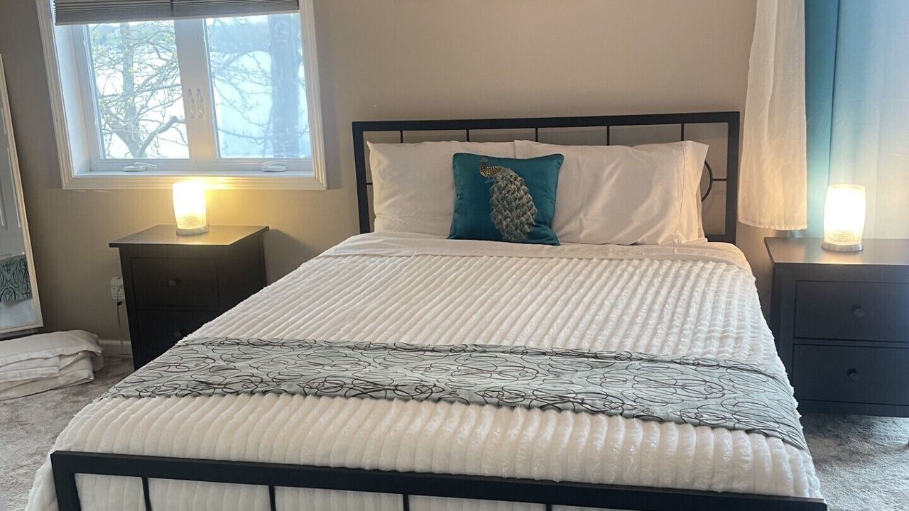Photo of Bedroom in Lakeville