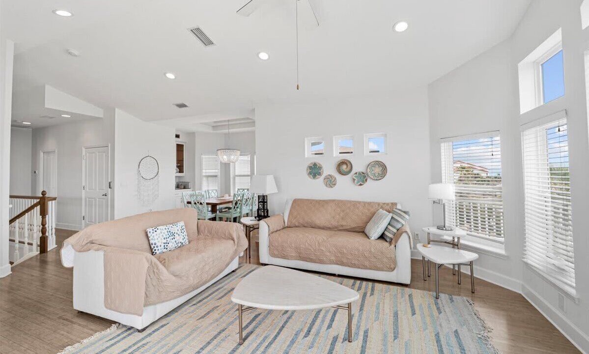 Photo of Livingroom in Marineland Acres