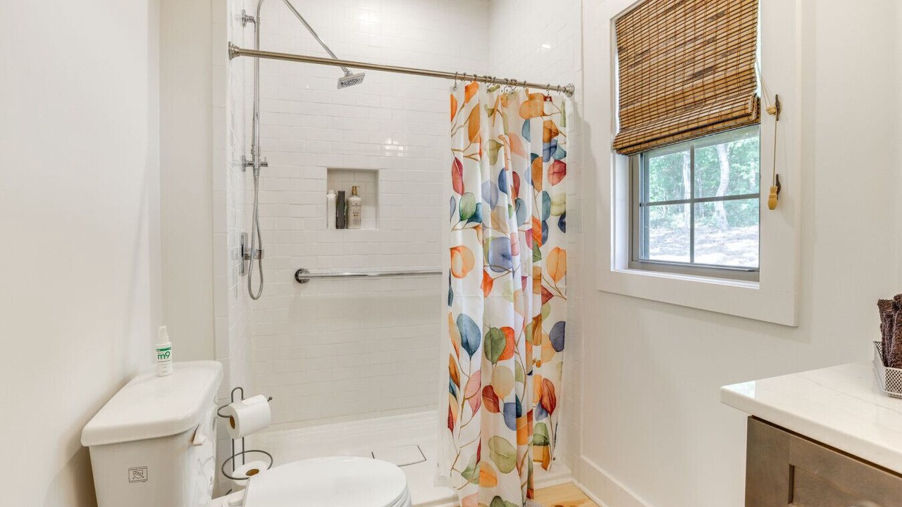 Photo of Bathroom in Little Kowaliga